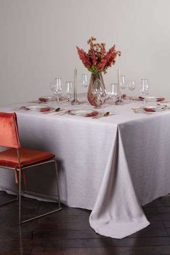 Manteles para mesa cuadrada de 8 sillas: calidad y elegancia al mayoreo